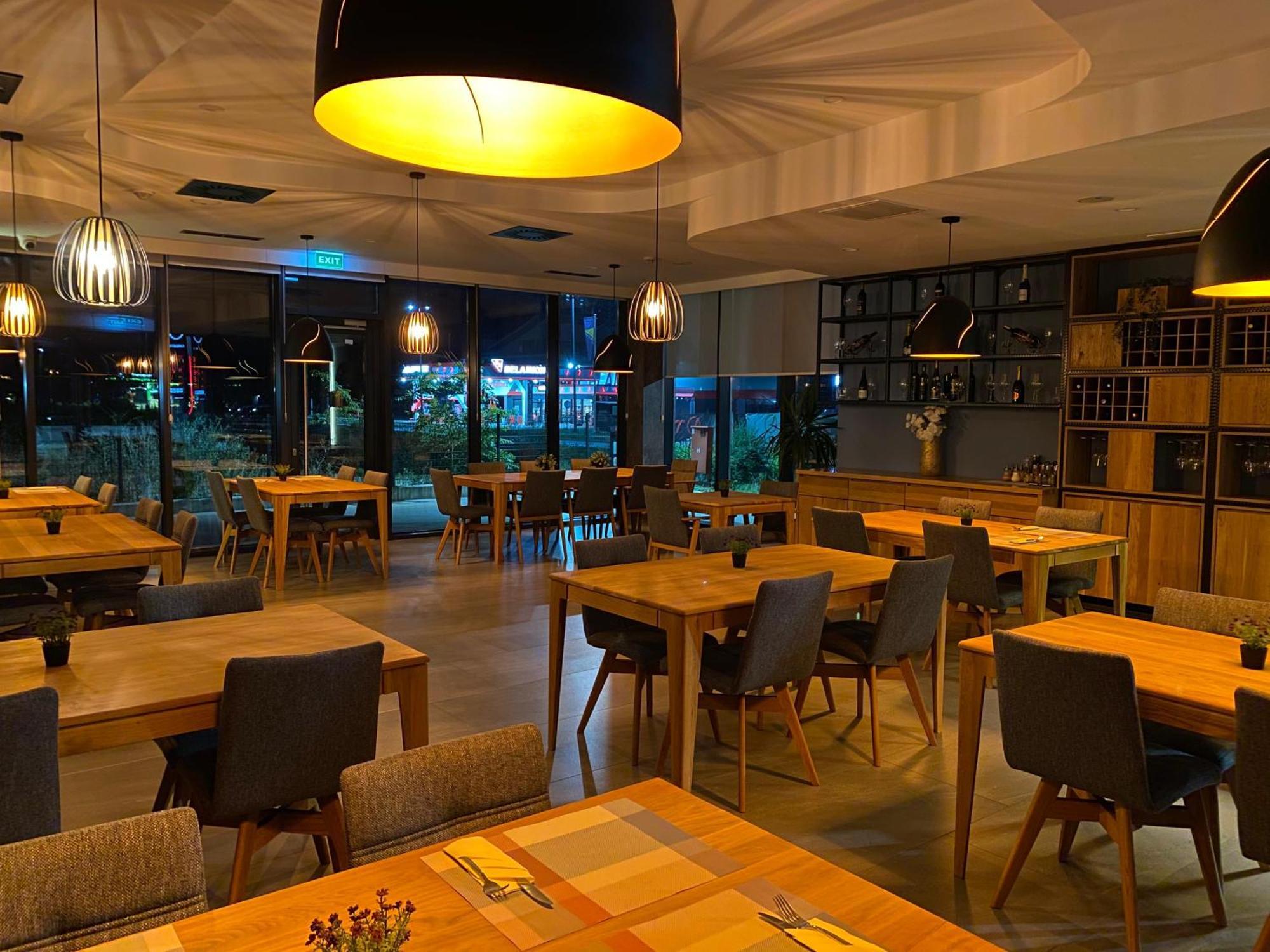 Hotel Gold Jet Bihać Dış mekan fotoğraf